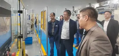 Dum la 
